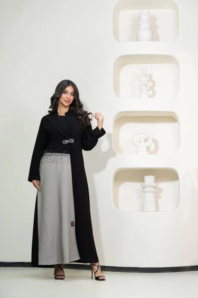 عباية كريب سوداء مع تطريز يدوي C:IB314