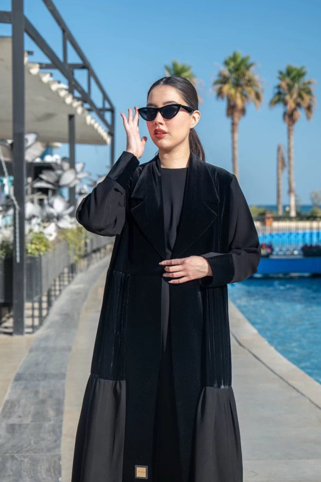 عباية من الكريب المخملي والحرير المخملي مع الكريب IB268