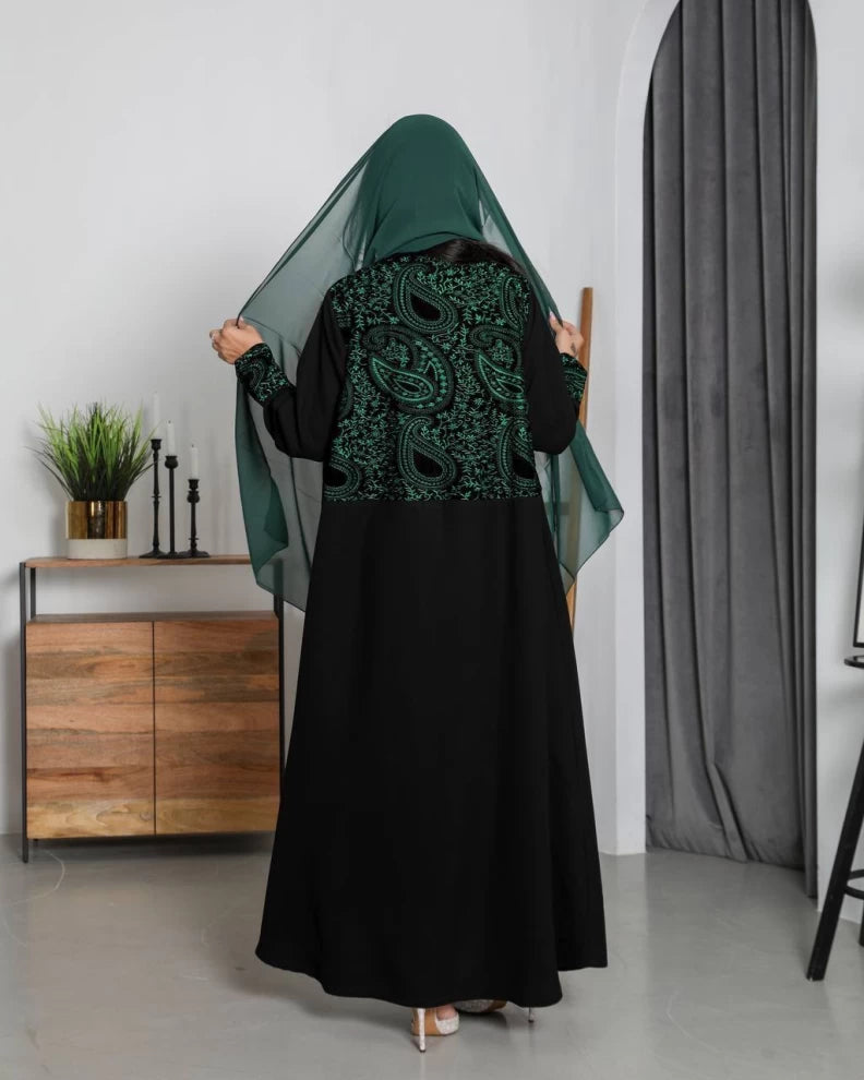 عباية كريب مع مخمل مطرز IB253 أخضر
