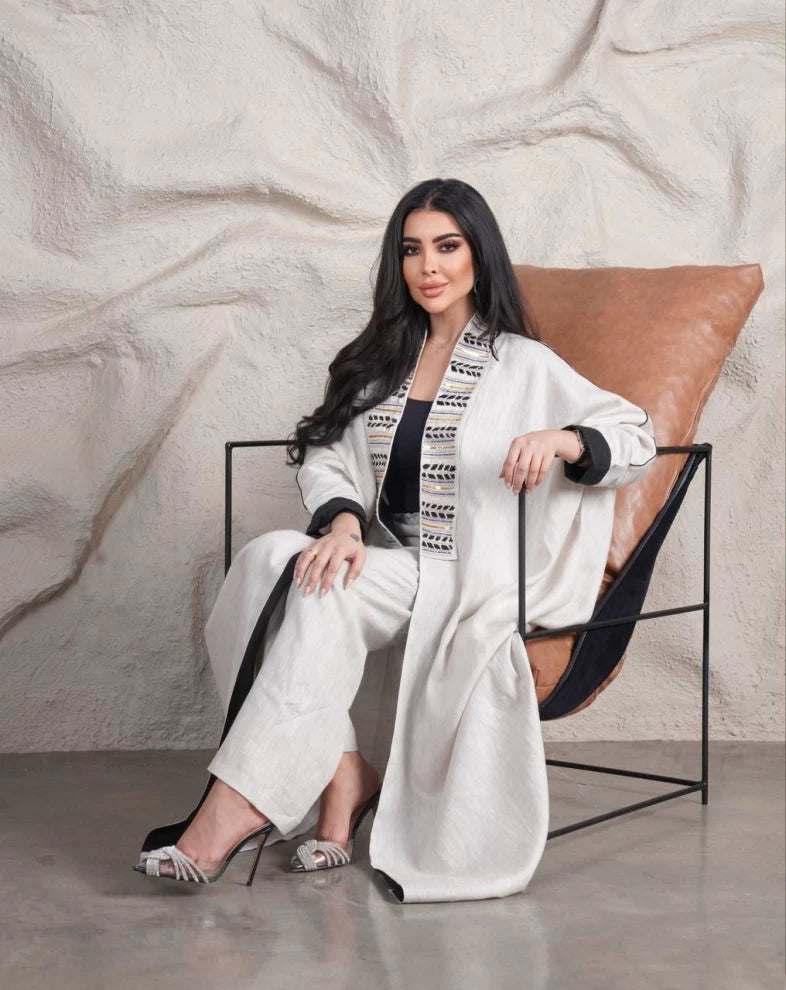 عبايه لينن بلون الابيض مع شك يدوي IB154 White