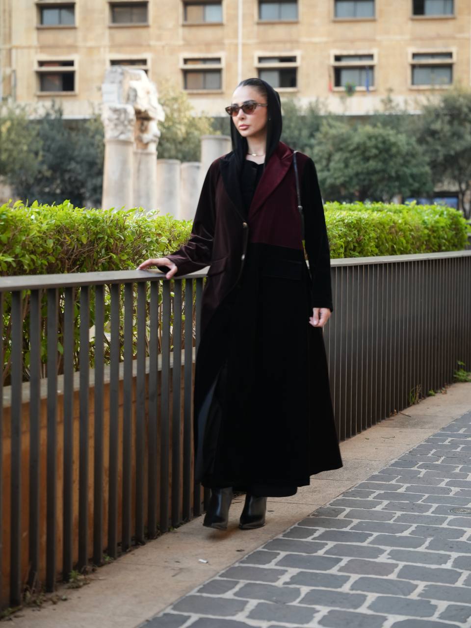 عباية بليزر مخمل. C:IB364