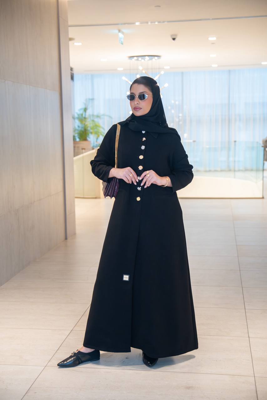 عباية بخام كريب كوبا باللون الاسود C:IB337