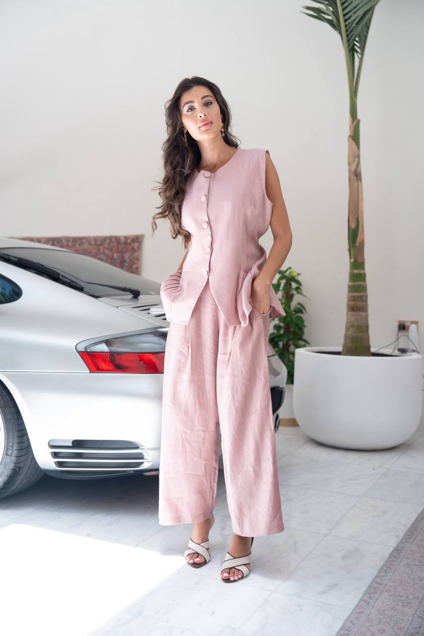 Pink vest and pants set.C:1109