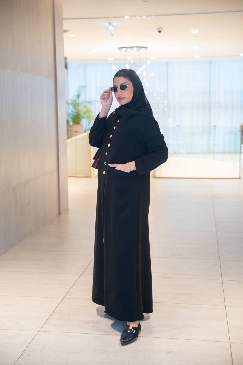 عباية بخام كريب كوبا باللون الاسود C:IB337