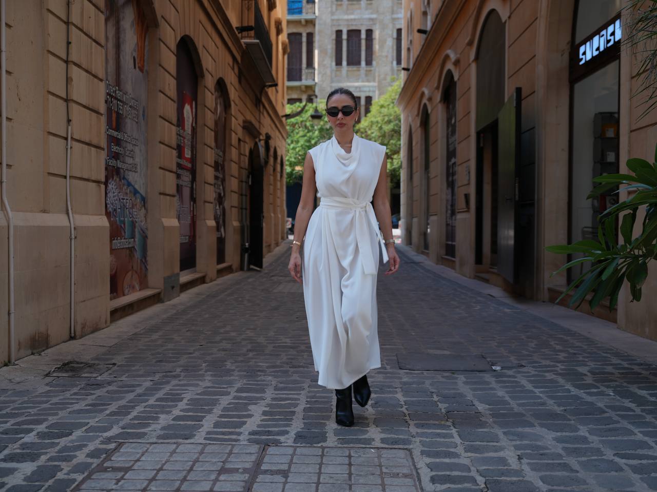 فستان كريب ابيض . C:IB1097