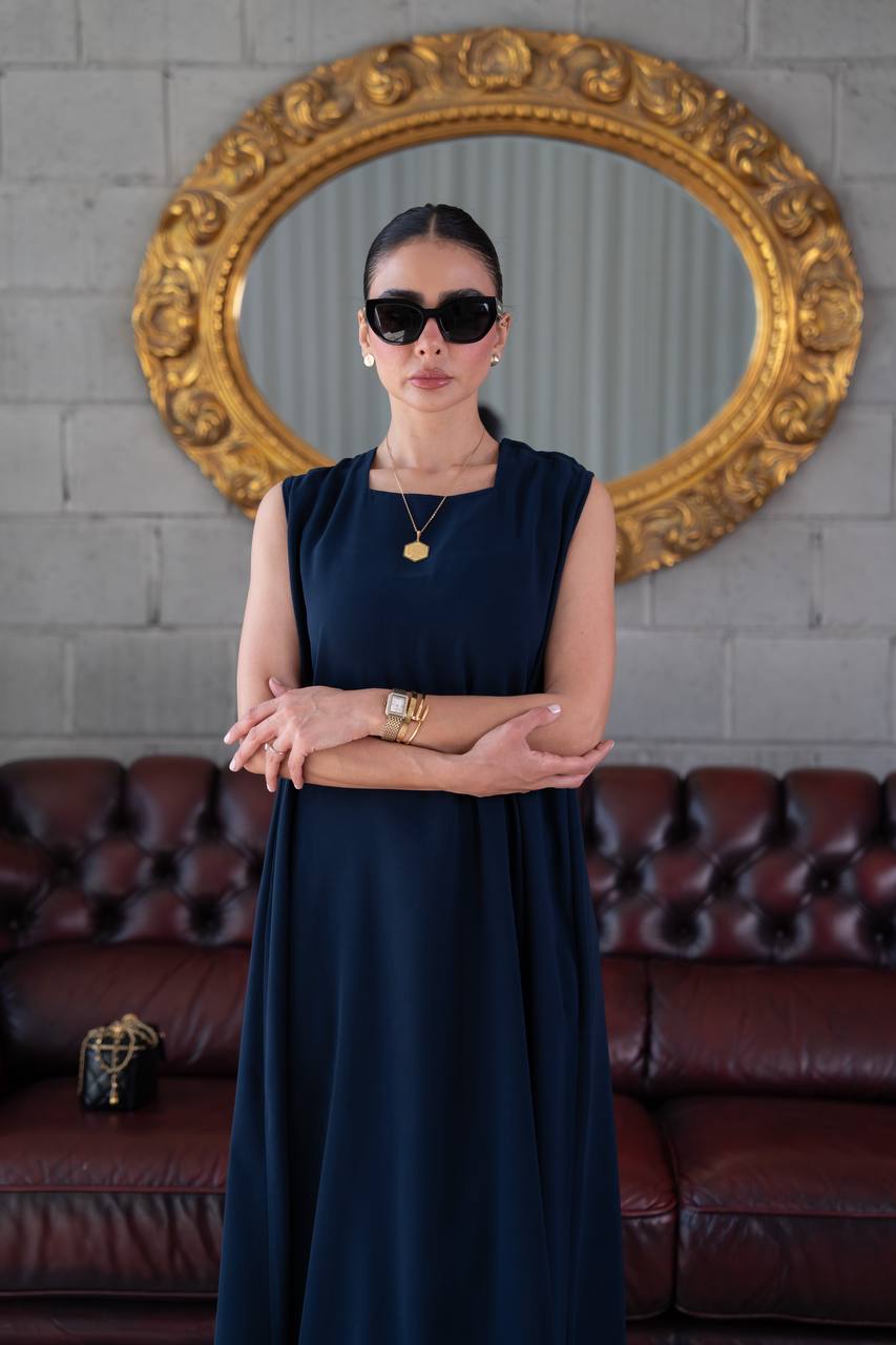 navy blue crepe dress. C:1102