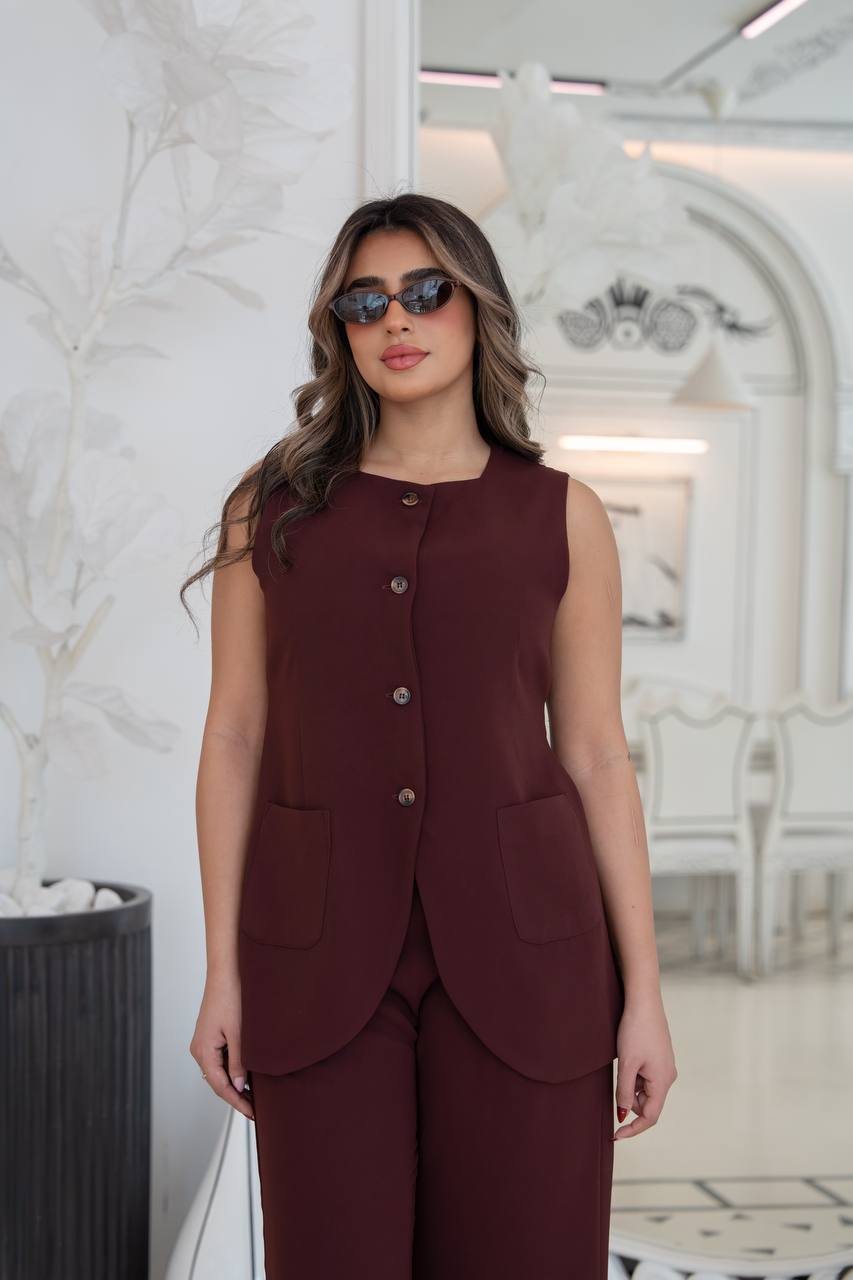 Vest and crepe pants set in burgundy. C:1101 burgundy