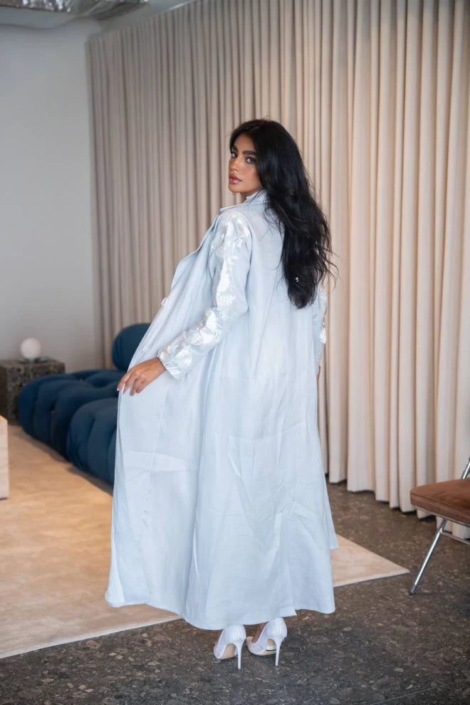 عباية بليزر زرقاء سماوية مطرزة، مصنوعة من الكتان الطبيعي. C:IB331 أزرق 