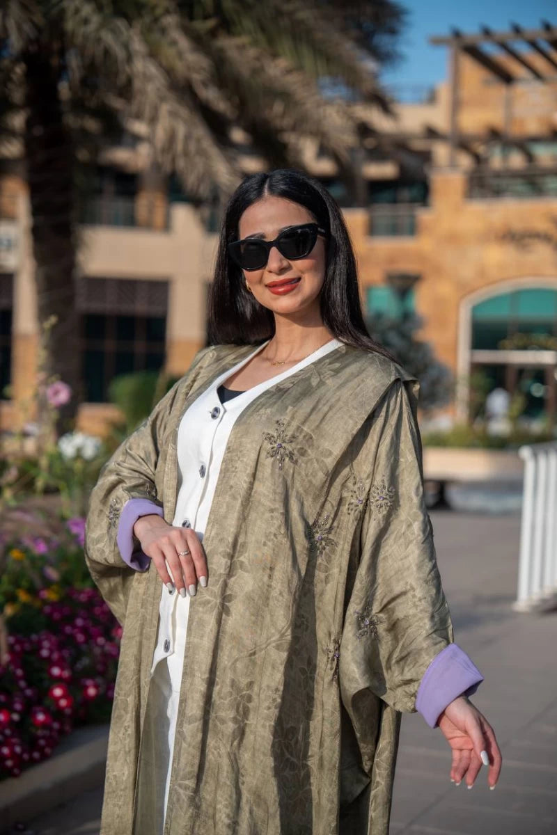 عباية كريب فستقي من الجاكار C:IB312 (مقاس حر) 