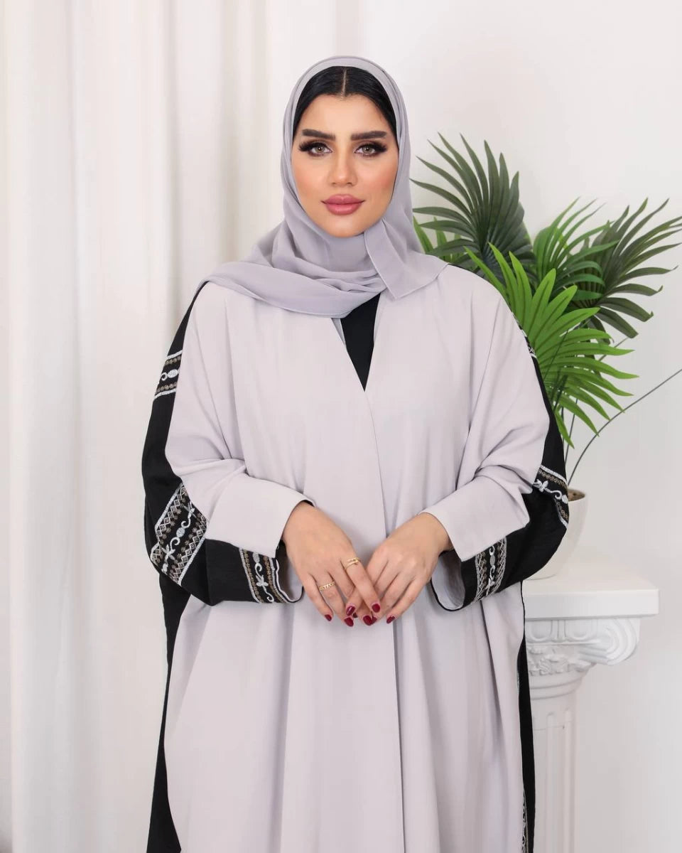 عباية كريب بلونين اسود وبيج IB187 (مقاس واحد) 