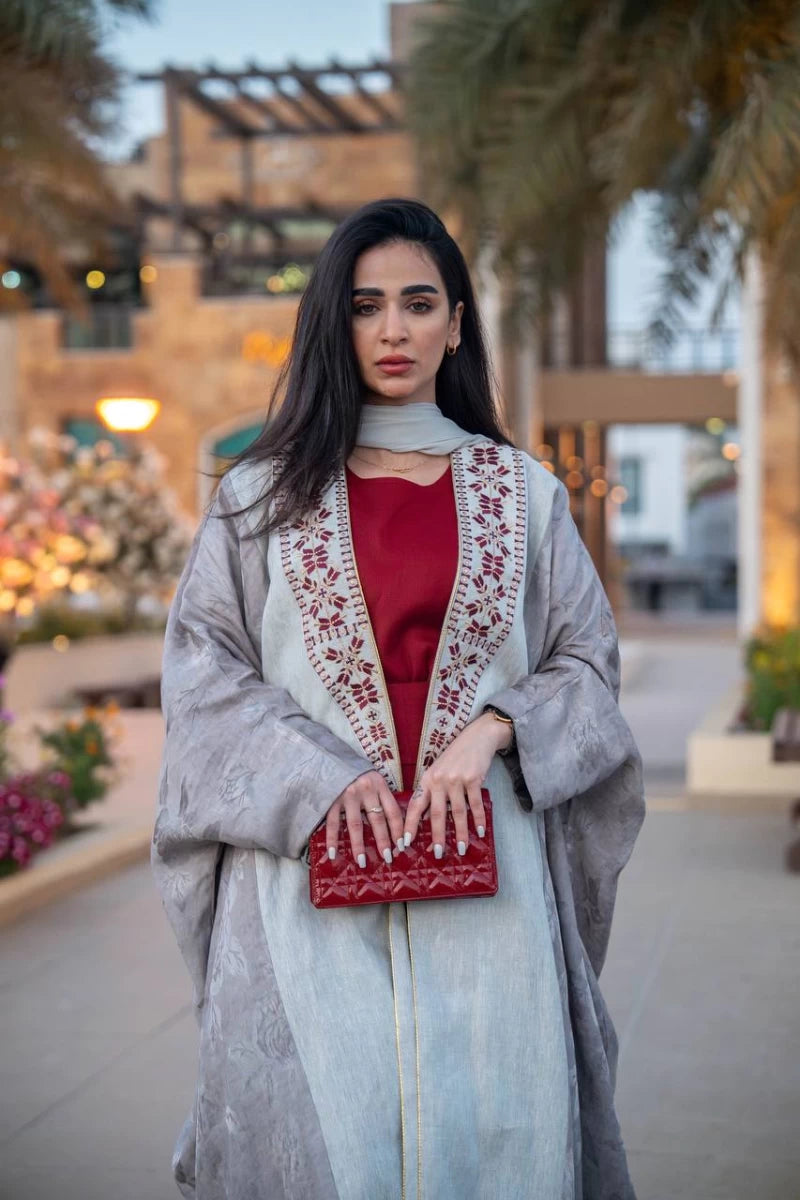 Abaya made of crepe jacquard and linen with embroidery C:IB313 (Free size)