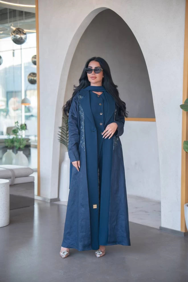 عباية بليزر كتان أزرق داكن مع كريب وتطريز يدوي C:IB323 كحلي 