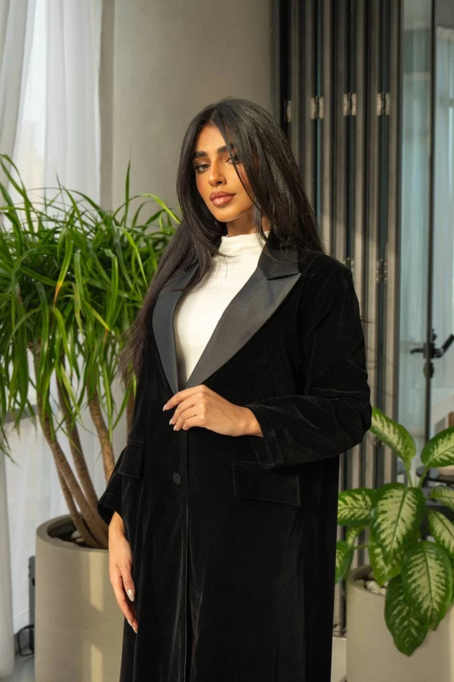 عباية بليزر مخملية سوداء IB233 