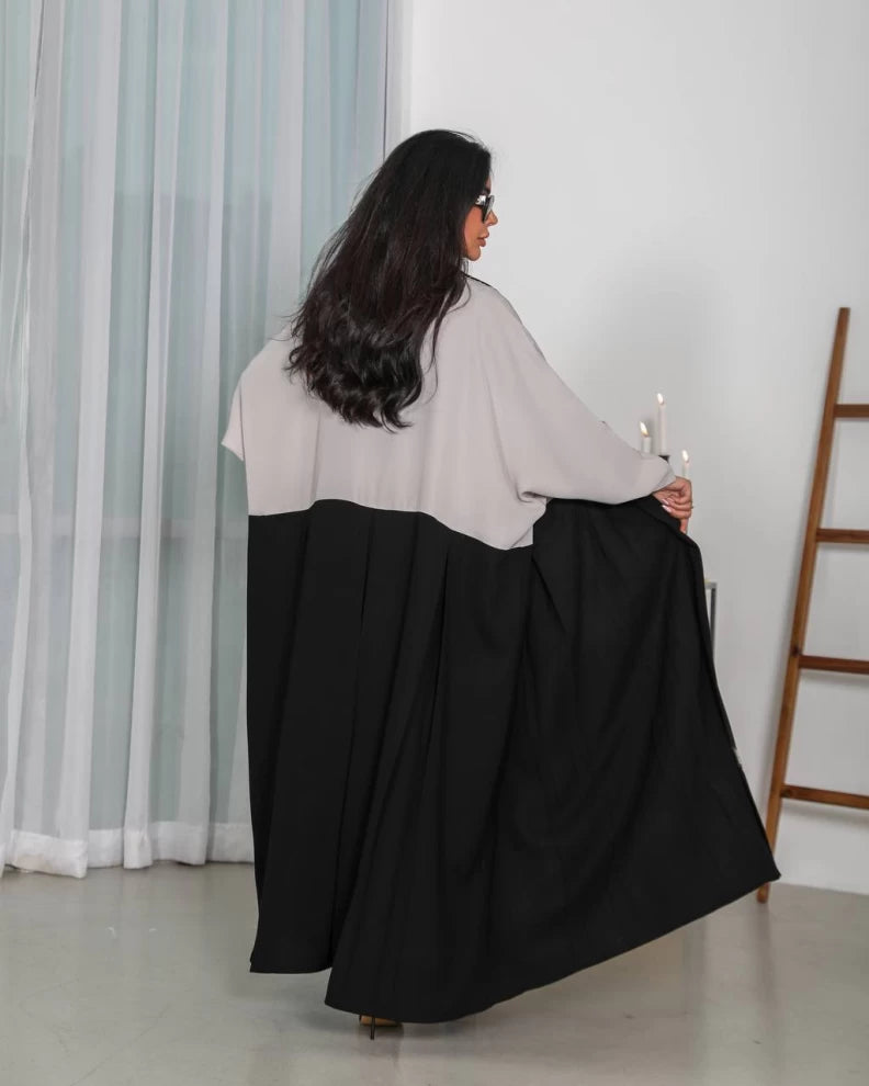 عباية كريب مخملية مطرزة IB145 (مقاس واحد) 