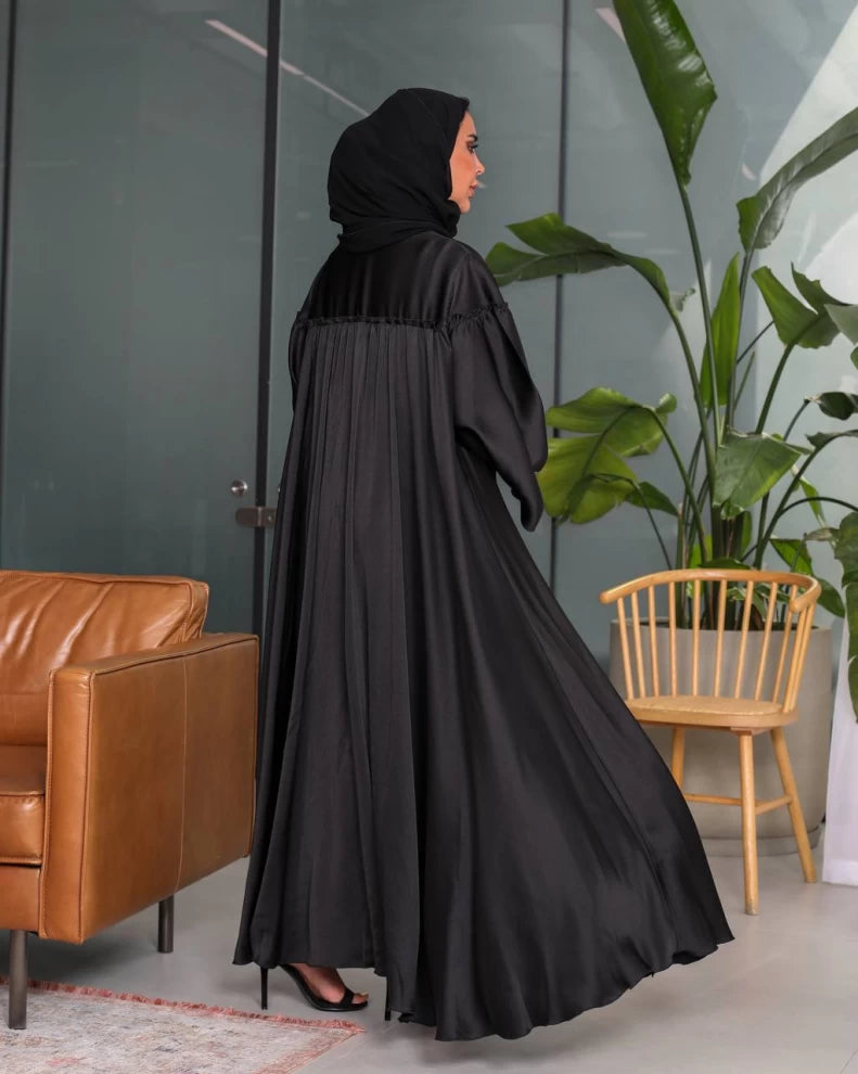 عباية من الكريب الحريري الأسود C:175 (مقاس حر) 