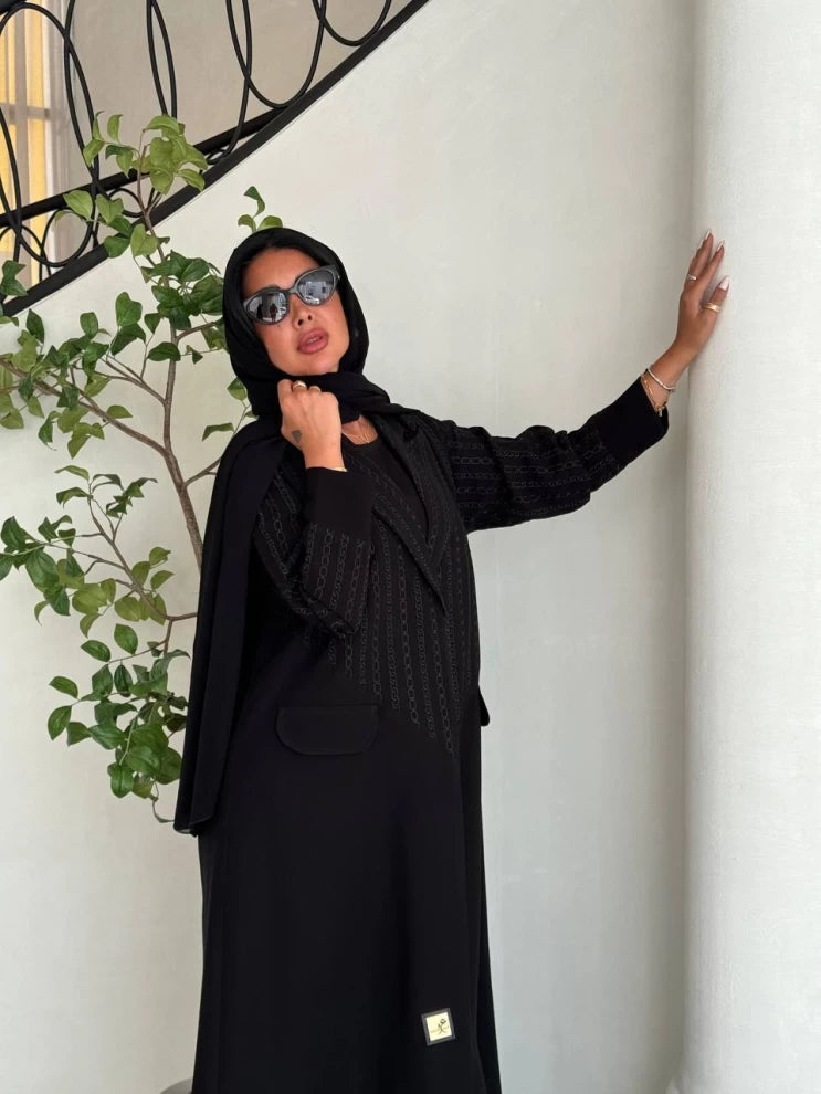 عباية كريب مطرزة باللون الأسود IB172 أسود 