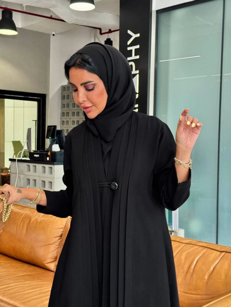 عباية كريب سوداء مع طيات أمامية IB207 أسود 