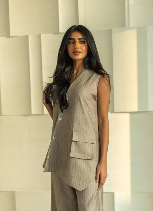 سترة كريب مخططة باللون البيج - IB1058 