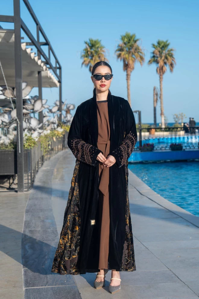 Abaya made of raw silk velvet with floral velvet and a hand sash IB266 (Free size)
