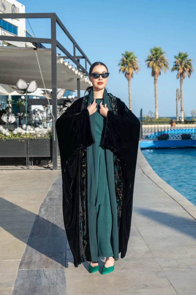 Bisht abaya in silk velvet material with floral velvet material IB271Black (Free size)