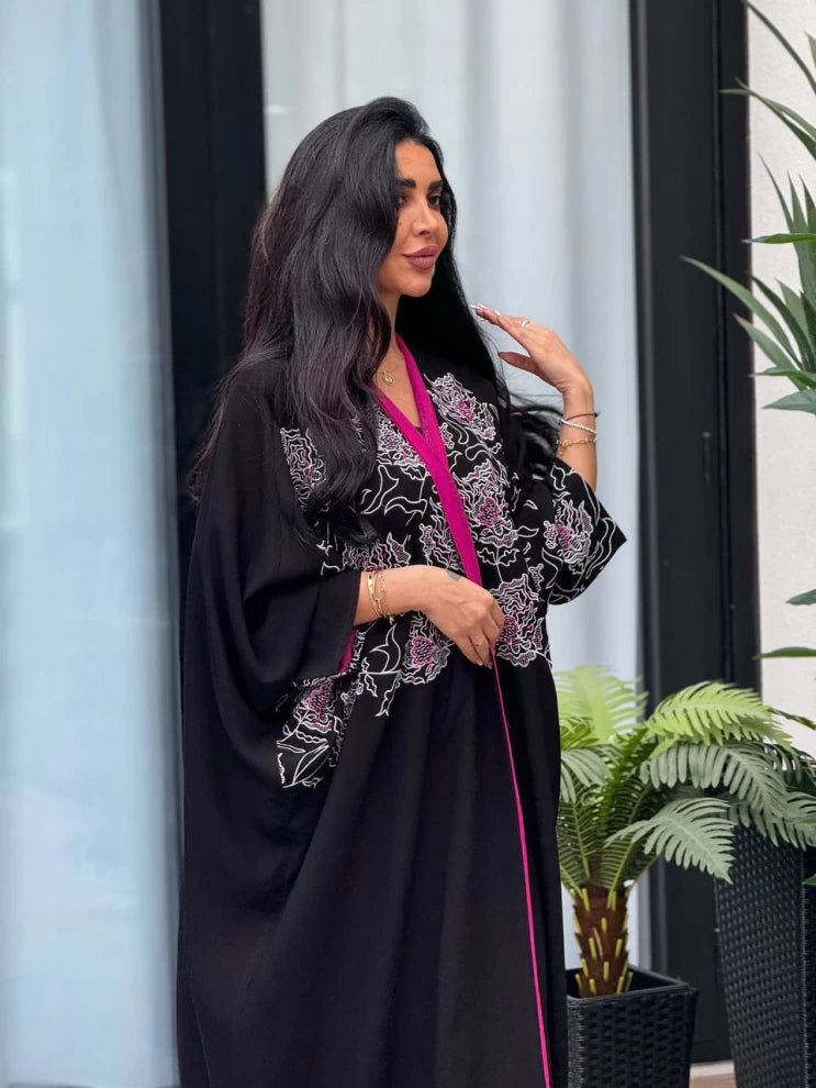 عبايه كريب بشك و نطريز IB141