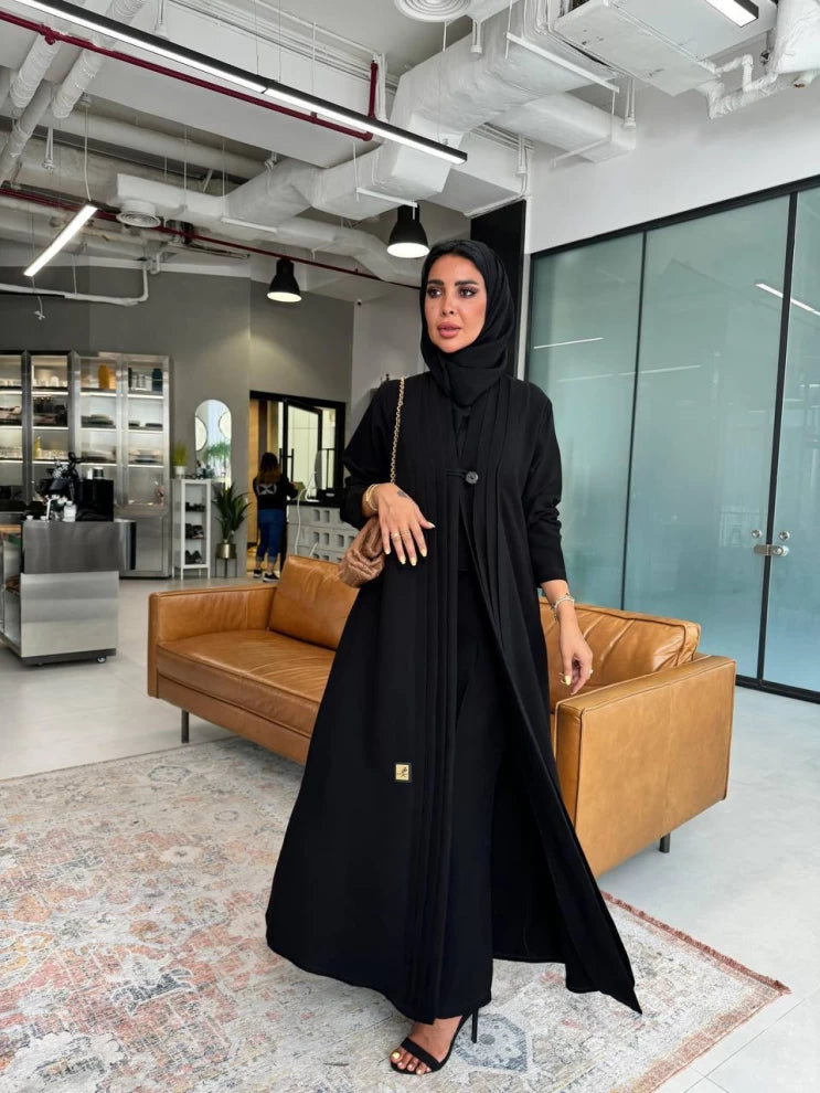 عباية كريب سوداء مع طيات أمامية IB207 أسود 