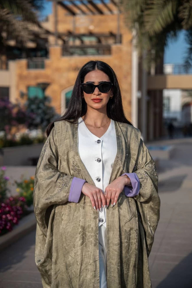 عباية كريب فستقي من الجاكار C:IB312 (مقاس حر) 