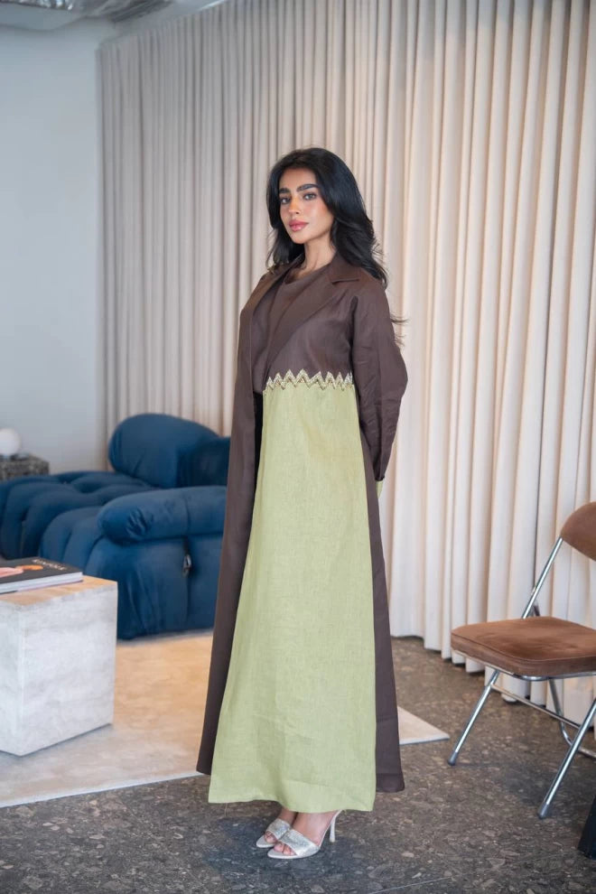 عباية بليزر باللون البني والفستقي من الكتان مع تطريز يدوي C:IB332 