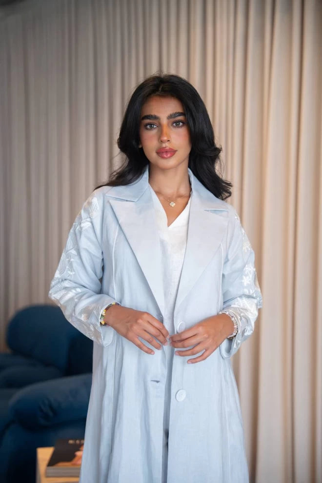 عباية بليزر زرقاء سماوية مطرزة، مصنوعة من الكتان الطبيعي. C:IB331 أزرق 