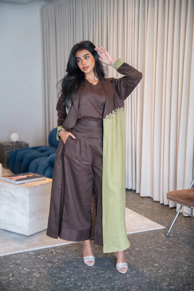 عباية بليزر باللون البني والفستقي من الكتان مع تطريز يدوي C:IB332 