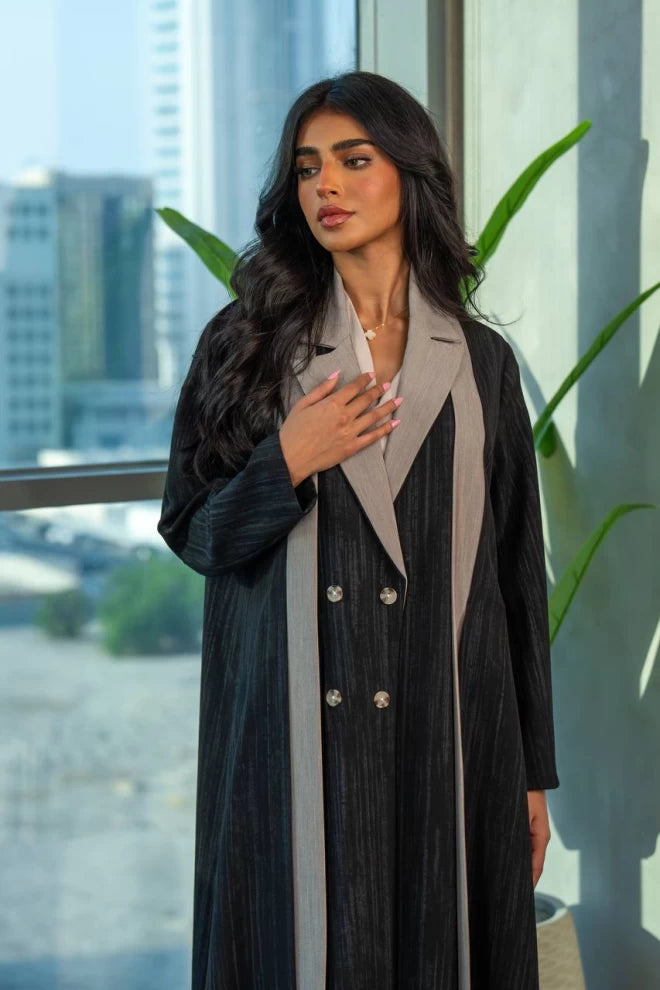 عباية بليزر سوداء مع تطعيمات رمادية IB246 أسود 