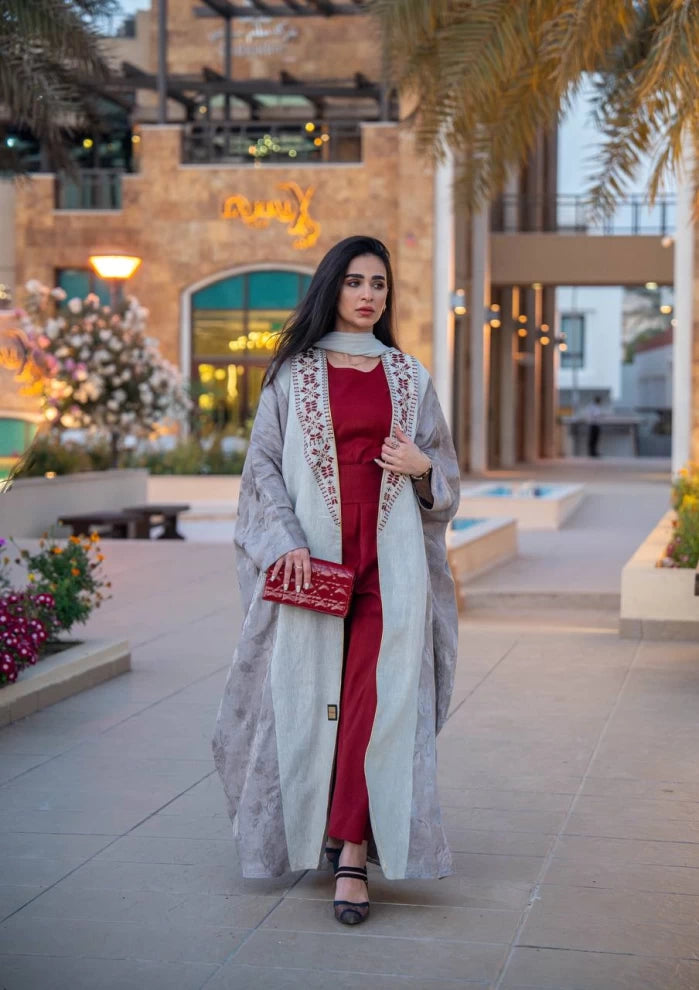 Abaya made of crepe jacquard and linen with embroidery C:IB313 (Free size)