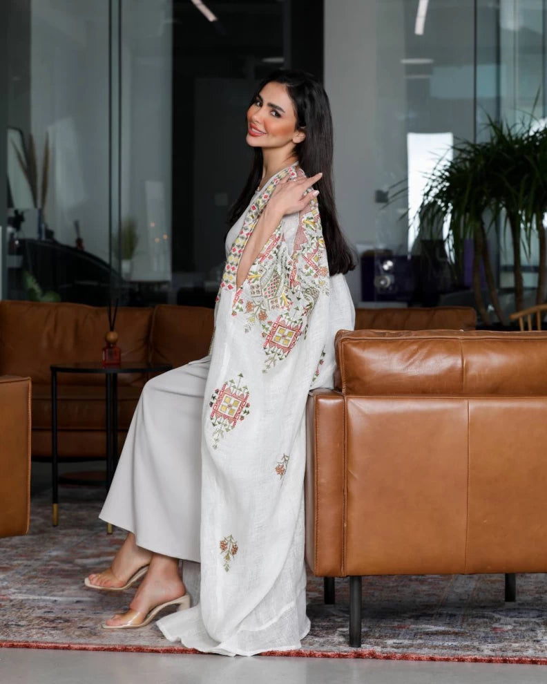 White Linen Bisht Abaya with embroidery C:IB139 Wihte (Free size)