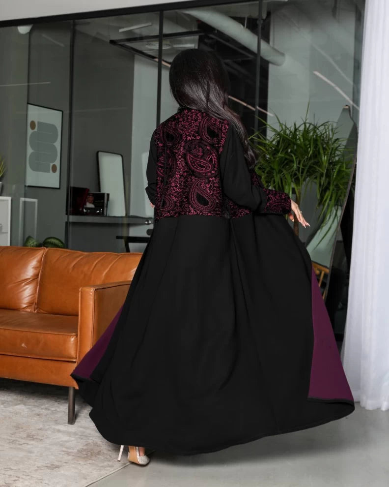 عباية كريب مع مخمل مطرز IB253 عنابي 