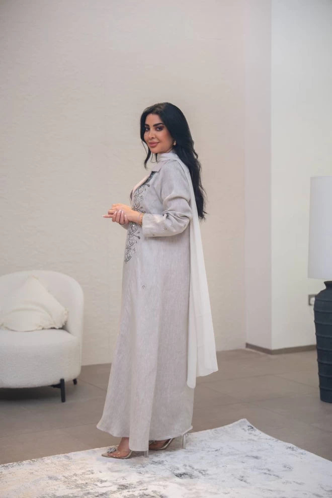 عباية من الكتان والكريب باللون البيج مع تطريز يدوي C:IB323 بيج 
