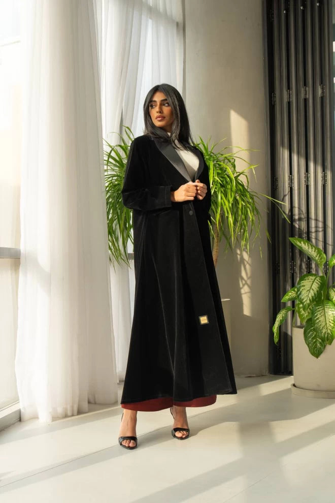 عباية بليزر مخملية سوداء IB233 