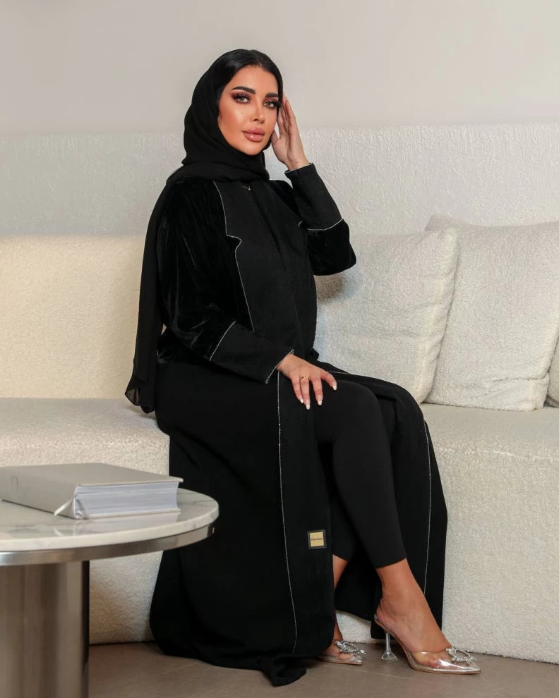 عباية كريب مخملية سوداء IB168 أسود 