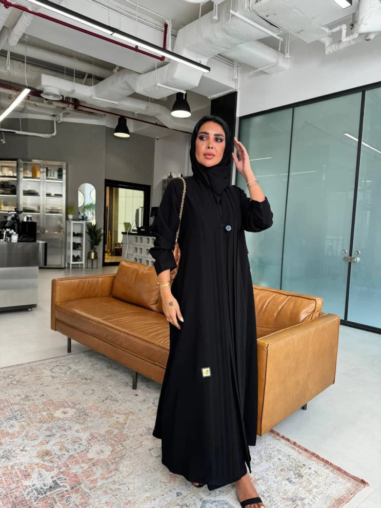 عباية كريب سوداء مع طيات أمامية IB207 أسود 