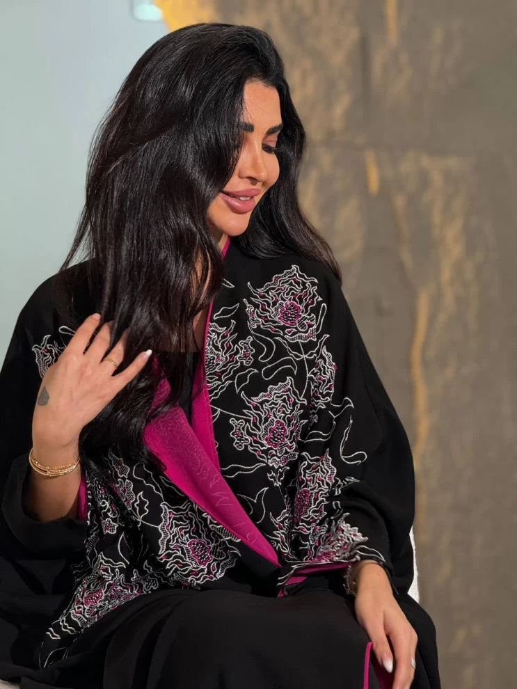 عبايه كريب بشك و نطريز IB141