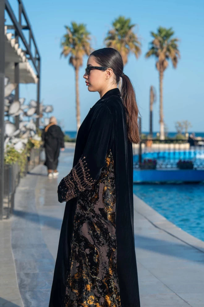 Abaya made of raw silk velvet with floral velvet and a hand sash IB266 (Free size)