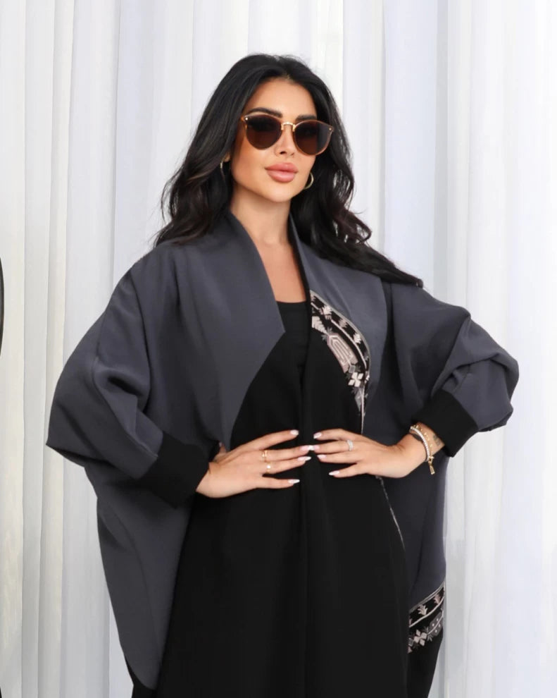 عبايه كريب بلون اسود و رمادي IB121 Gray