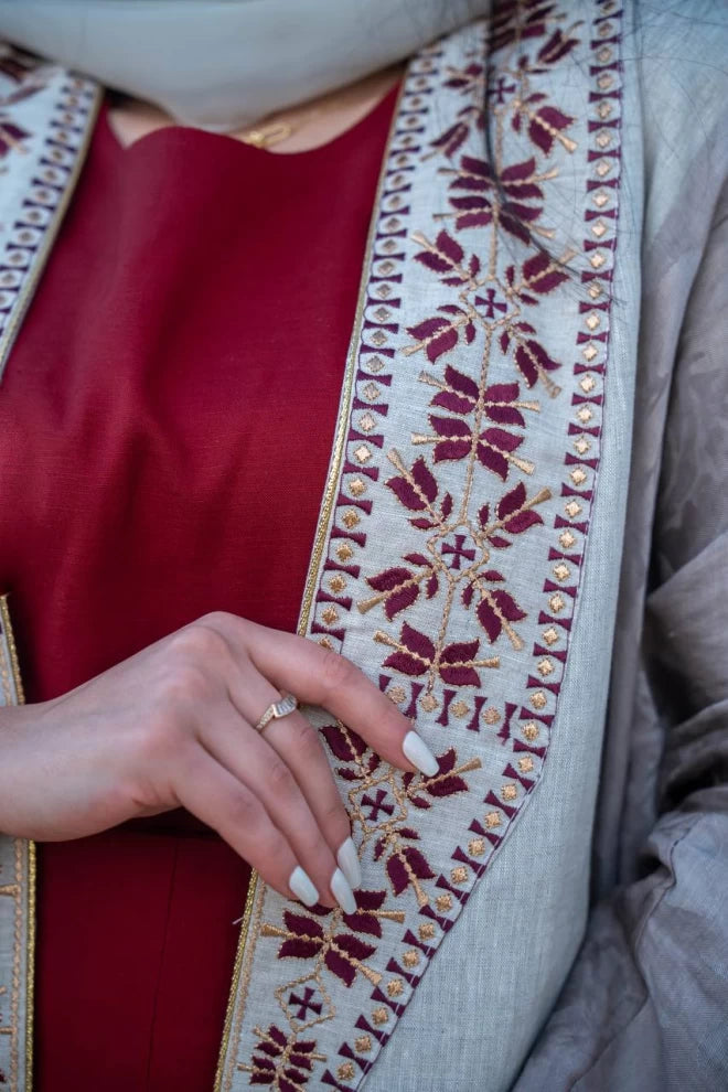 Abaya made of crepe jacquard and linen with embroidery C:IB313 (Free size)