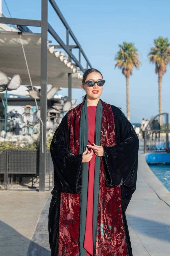 Bisht abaya with black silk velvet material and red wooded velvet material IB271 Red (Free size)