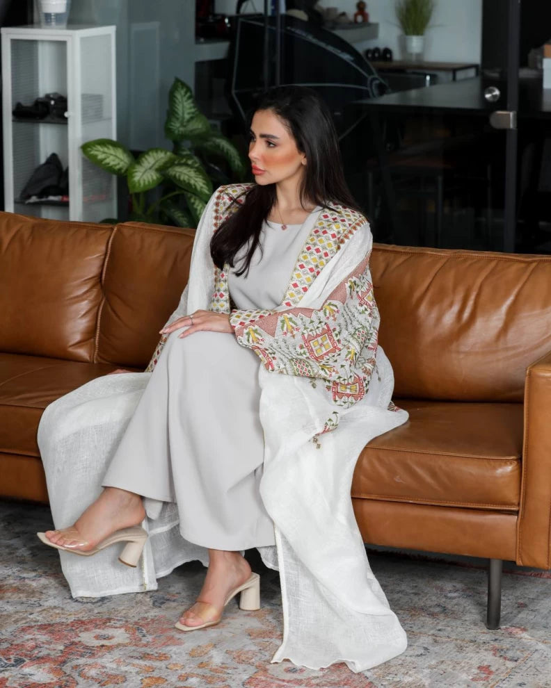 White Linen Bisht Abaya with embroidery C:IB139 Wihte (Free size)