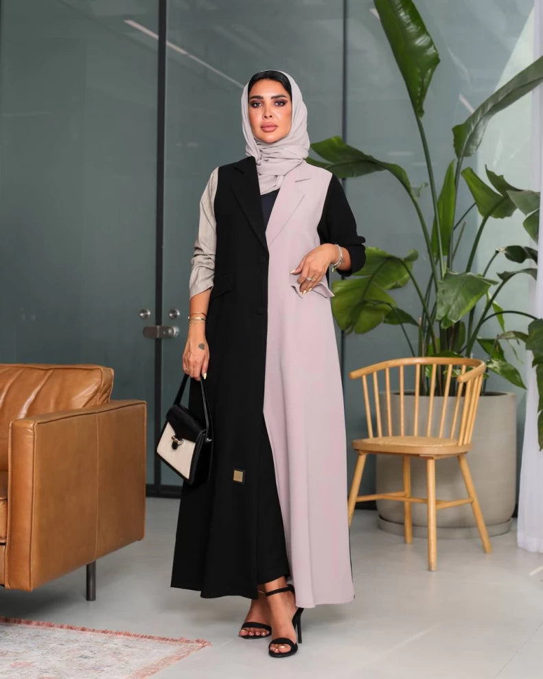 عباية كريب بلونين الأسود والبيج IB208 