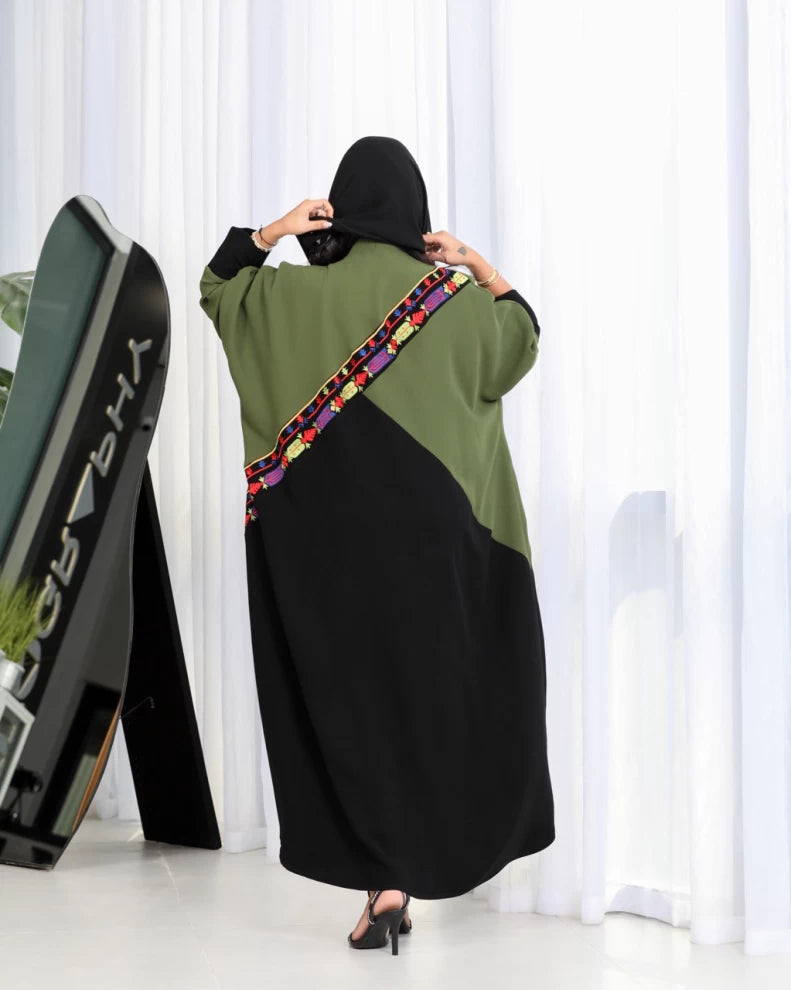 عباية كريب باللونين الأسود والأخضر مع تطريز IB121 أخضر (مقاس واحد) 