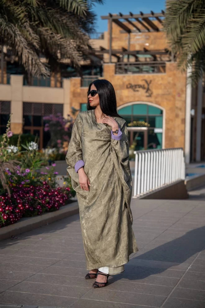عباية كريب فستقي من الجاكار C:IB312 (مقاس حر) 