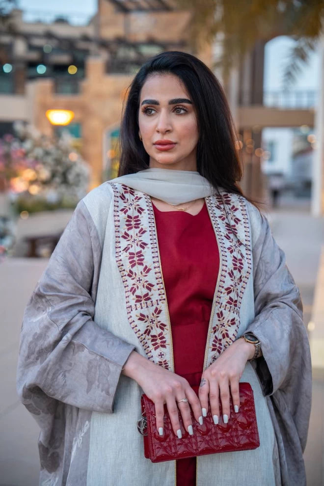 Abaya made of crepe jacquard and linen with embroidery C:IB313 (Free size)