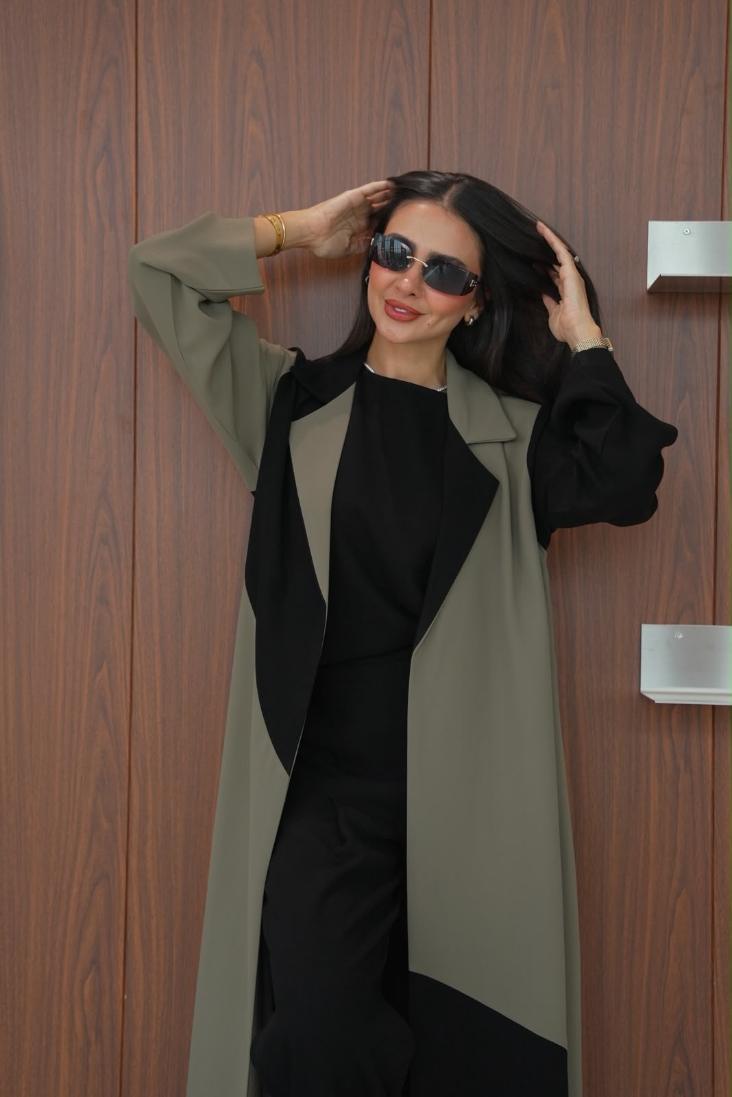 crepe abaya in black and olive.C:430