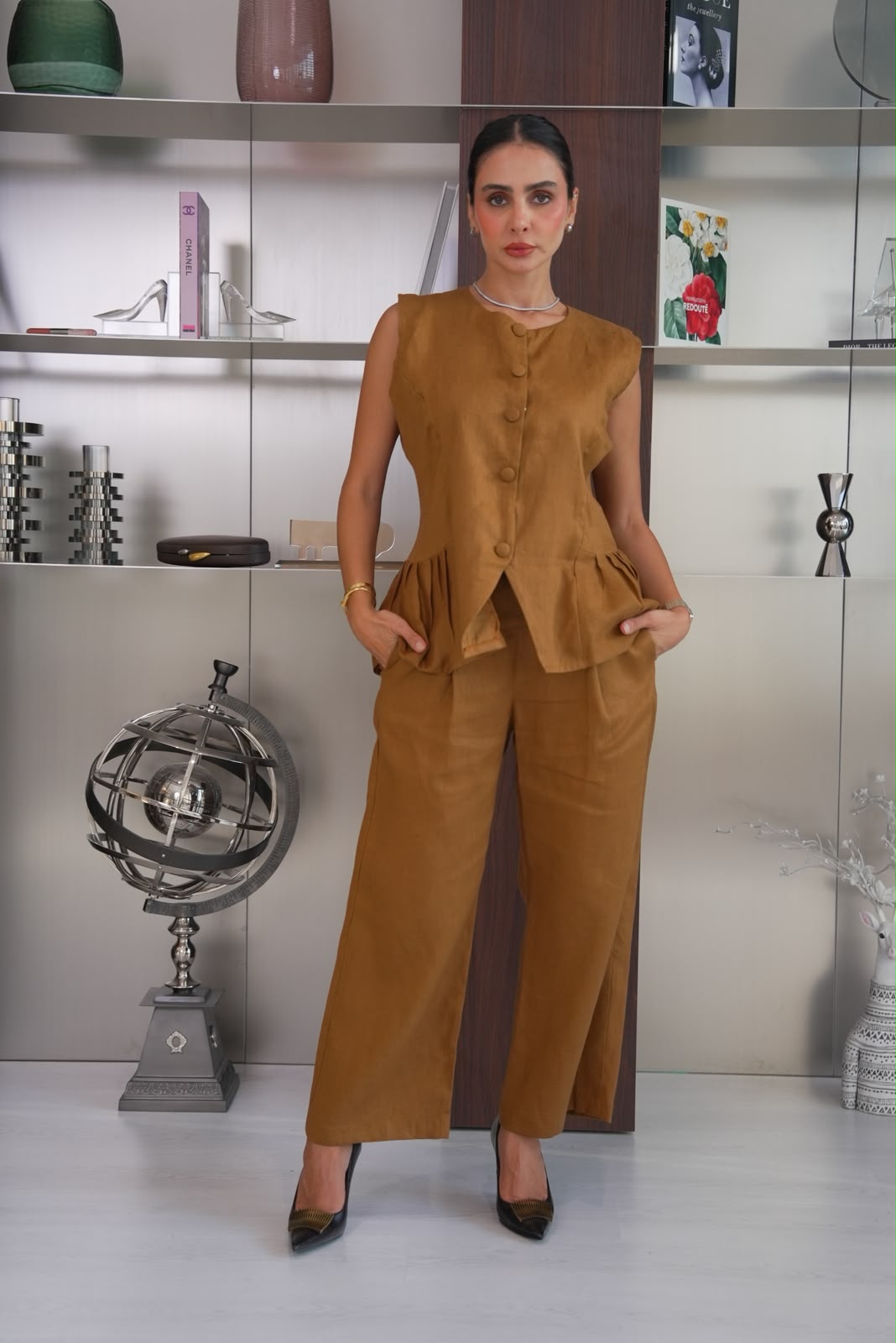 Vest and linen pants set in camel color.C:1116